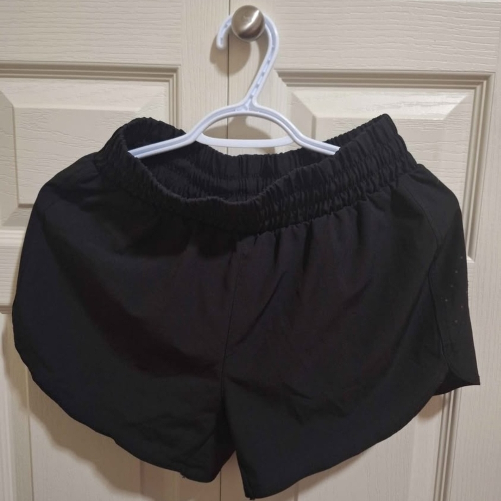 CLOTHING BUNDLE - Picture 5 of 7